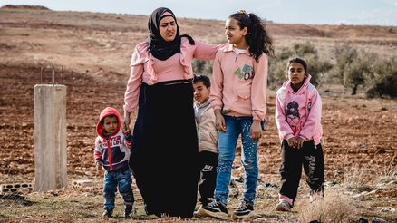 Syrian refugee family - parents participating in War Child's Caregiver Support Intervention