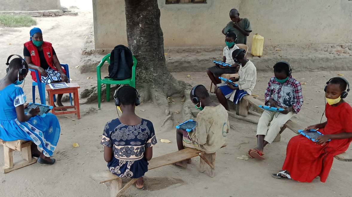 War Child Holland in Uganda - CWTL - education on tablets - remote
